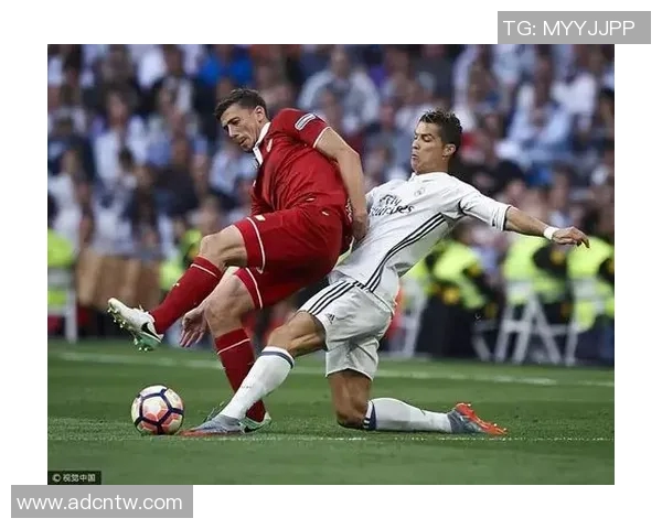 香港足球明星陈肇麒的辉煌历程与对足球的热爱之路